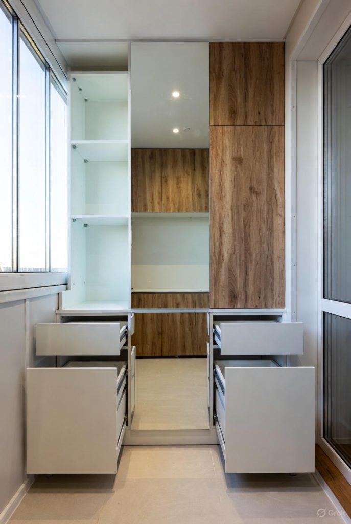 Мебель для балконов и лоджий - шкаф